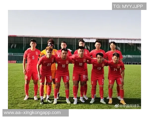 国足海外拉练或将采用双后腰战术球员位置与俱乐部基本一致